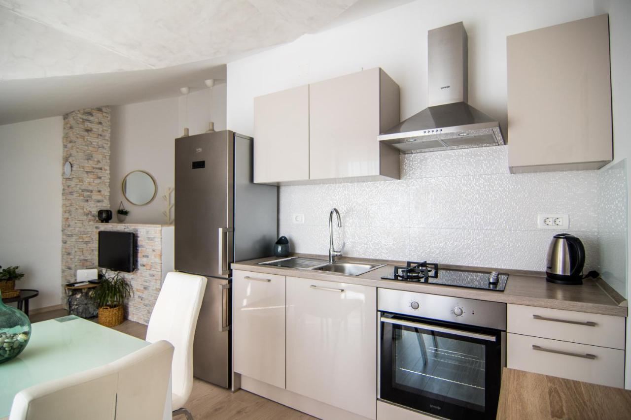 Apartments Up&Up Rogoznica  Bagian luar foto