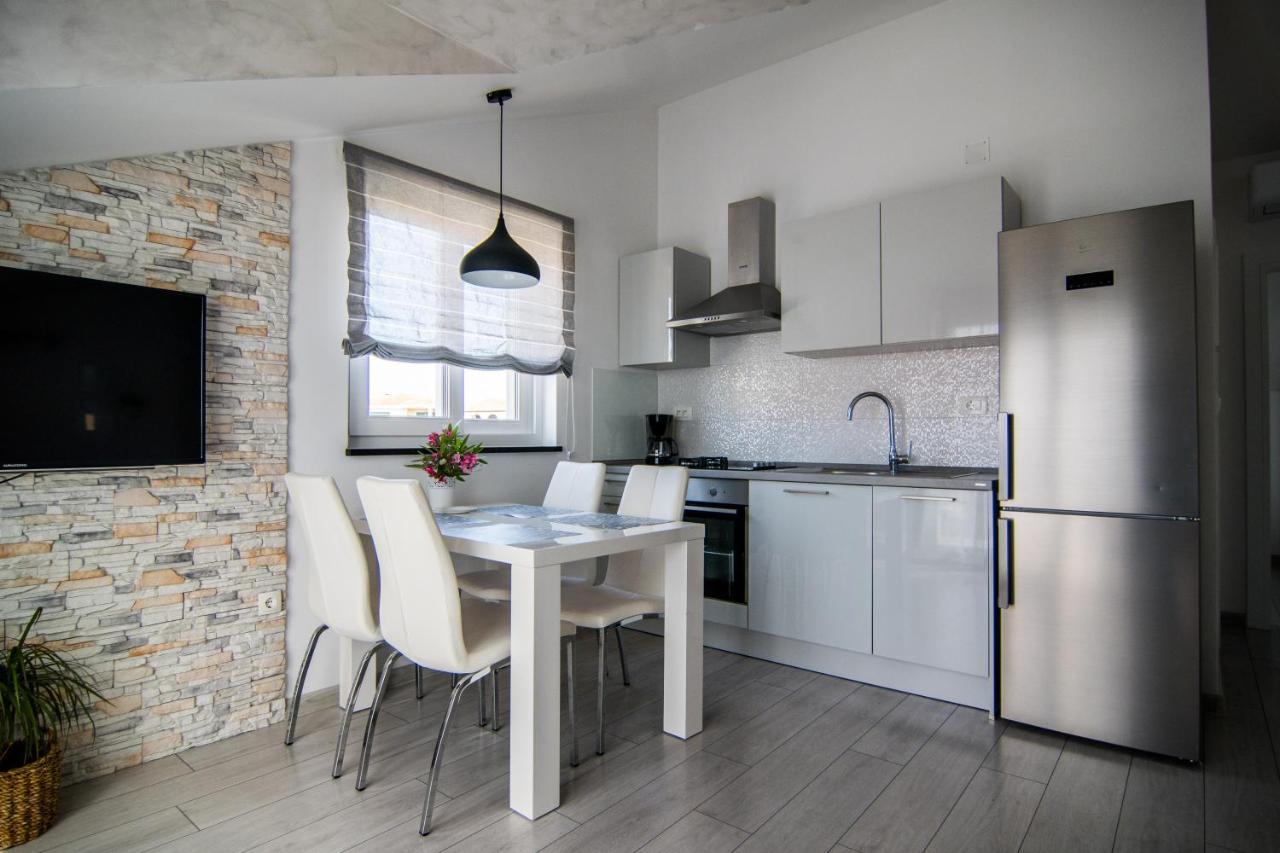 Apartments Up&Up Rogoznica  Bagian luar foto