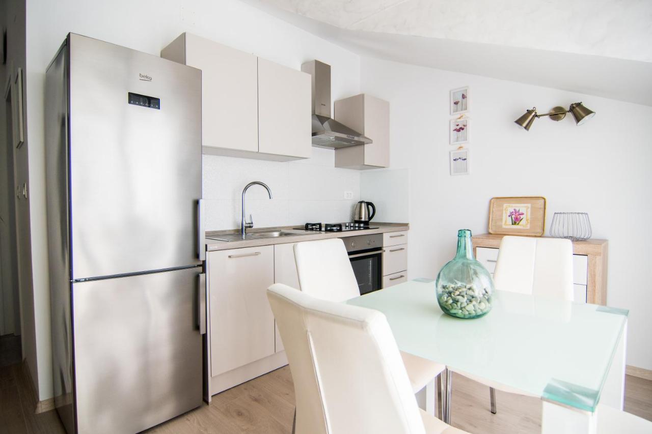 Apartments Up&Up Rogoznica  Bagian luar foto