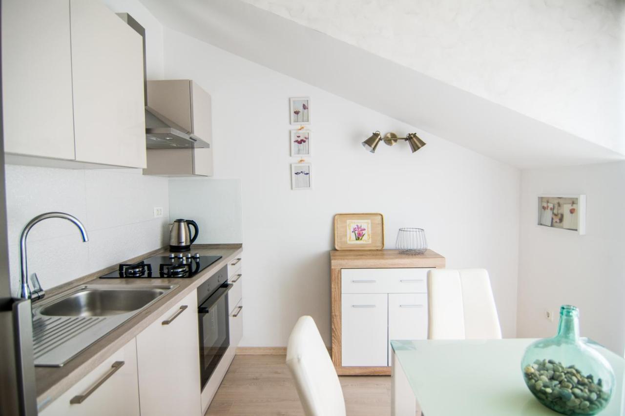 Apartments Up&Up Rogoznica  Bagian luar foto