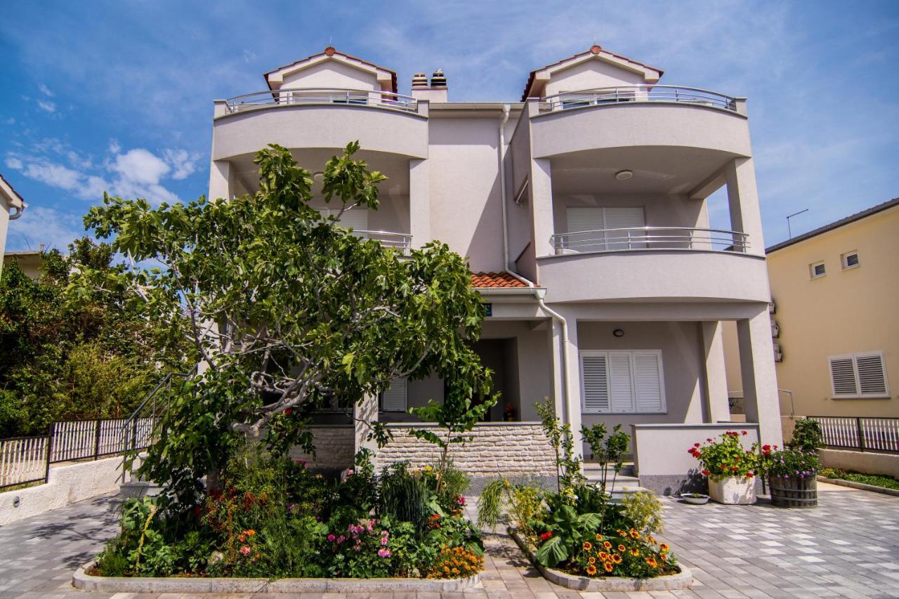 Apartments Up&Up Rogoznica  Bagian luar foto